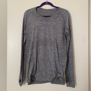Long sleeves Lululemon top